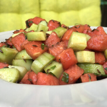 Salată de pepene roşu şi castraveţi